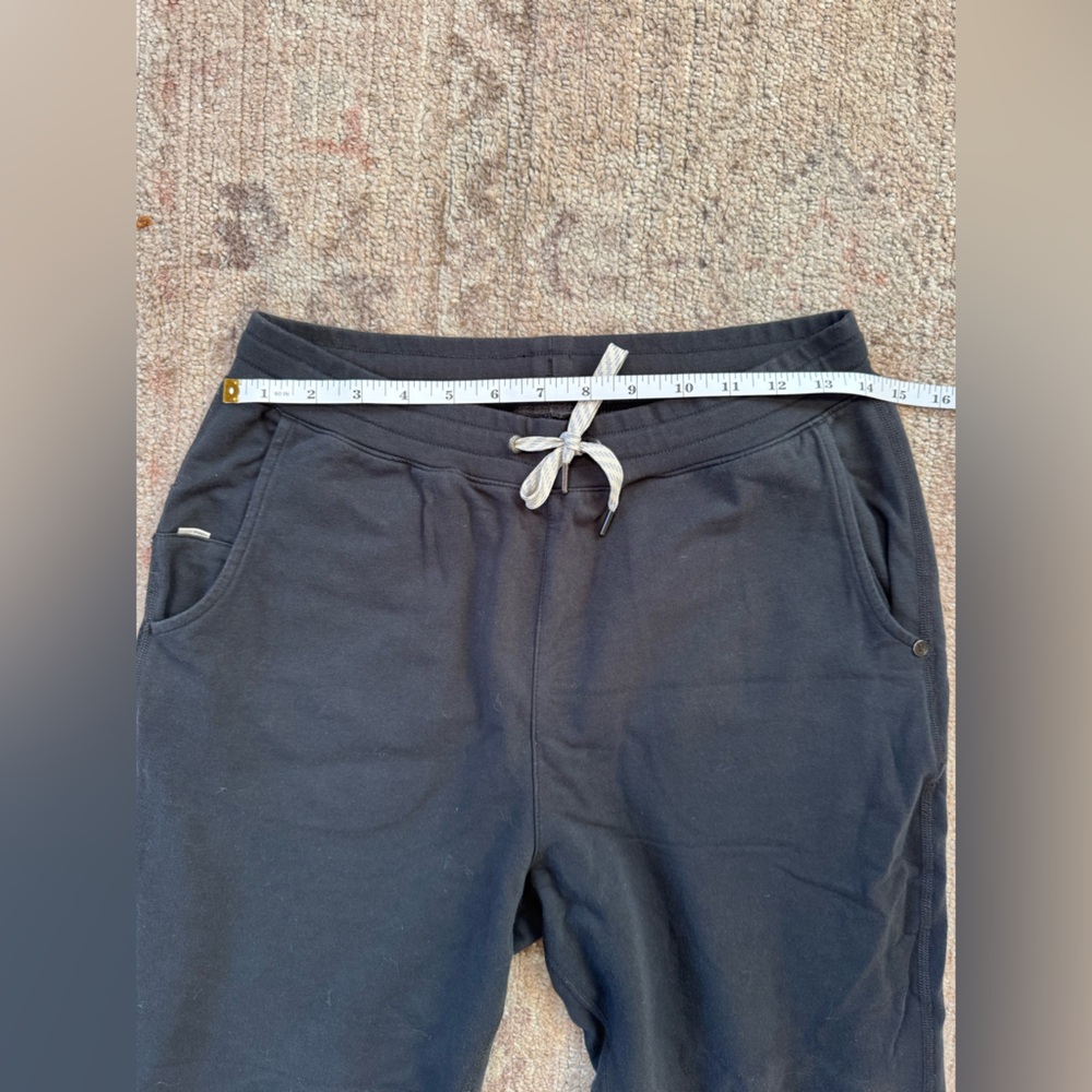 Vuori Women’s Jogger Sweatpants - Picture 5 of 5